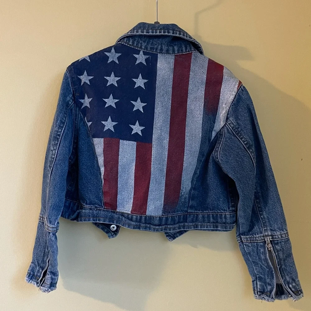 Jean jacket - Picture 1 of 3